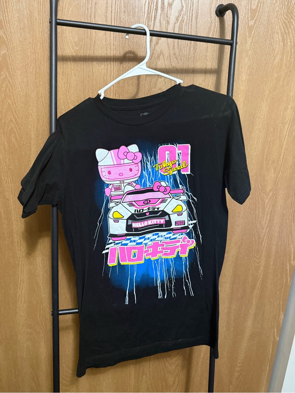 Hello Kitty Black Girls' Graphic Tee - Pink & Blue Racing Print